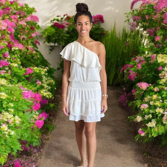 Krisa ONE SHOULDER RUFFLE DRESS-CREAM | Size XS | Made in the USA - Picture 8 of 8